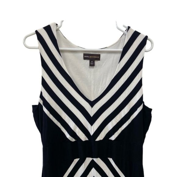 Dana Buchman striped maxi dress size 14 - Picture 2 of 6